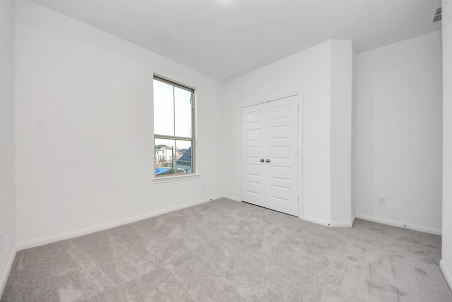 Spacious, unfurnished interior of a new home in Elyson, Katy (Image 12).