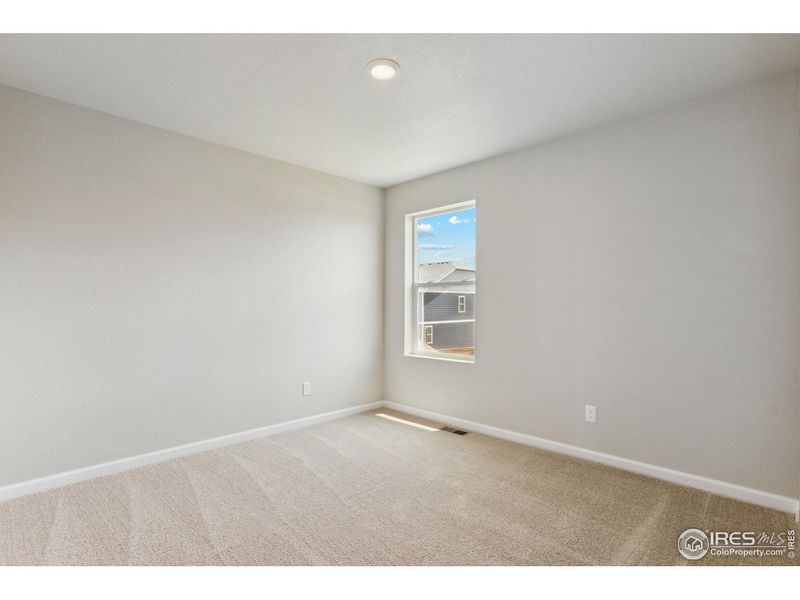 Spacious, unfurnished interior of a new home in , Severance (Image 11).