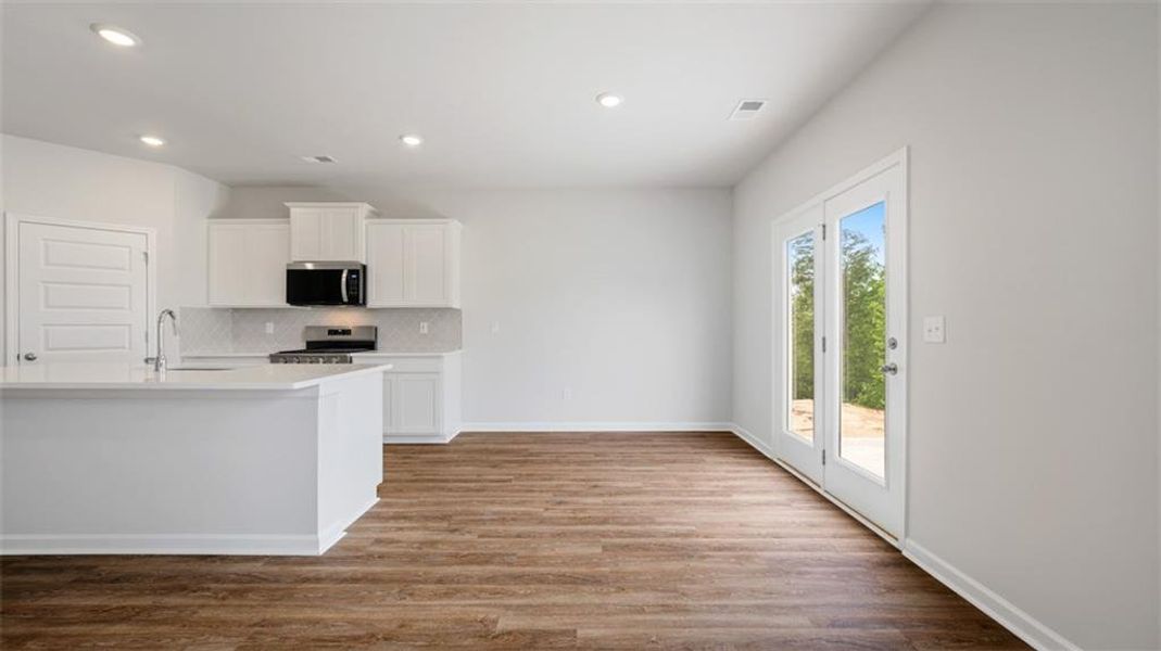 Spacious, unfurnished interior of a new home in Twin Lakes, Hoschton (Image 26). Spacious, unfurnished interior of a new home in Twin Lakes, Hoschton (Image 26).