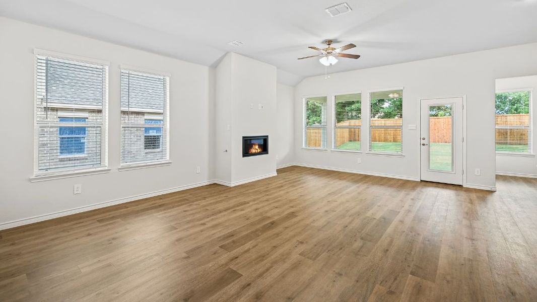 Representative unfurnished interior of a home built from the Durango by D.R. Horton in The Landing at Hidden Lakes, McKinney (Image 14). Representative unfurnished interior of a home built from the Durango by D.R. Horton in The Landing at Hidden Lakes, McKinney (Image 14).