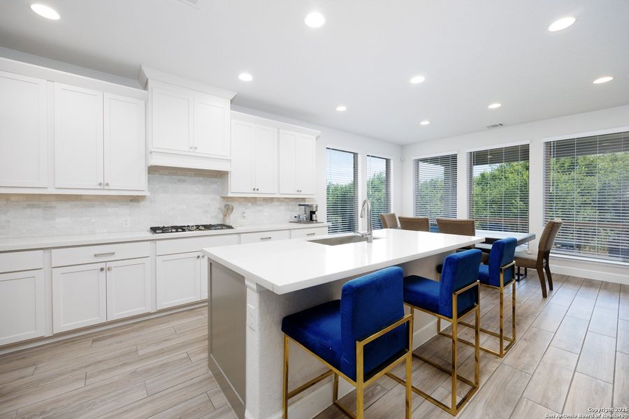 Furnished interior view inside a new home in Weston Oaks 55', San Antonio (Image 30). Furnished interior view inside a new home in Weston Oaks 55', San Antonio (Image 30).