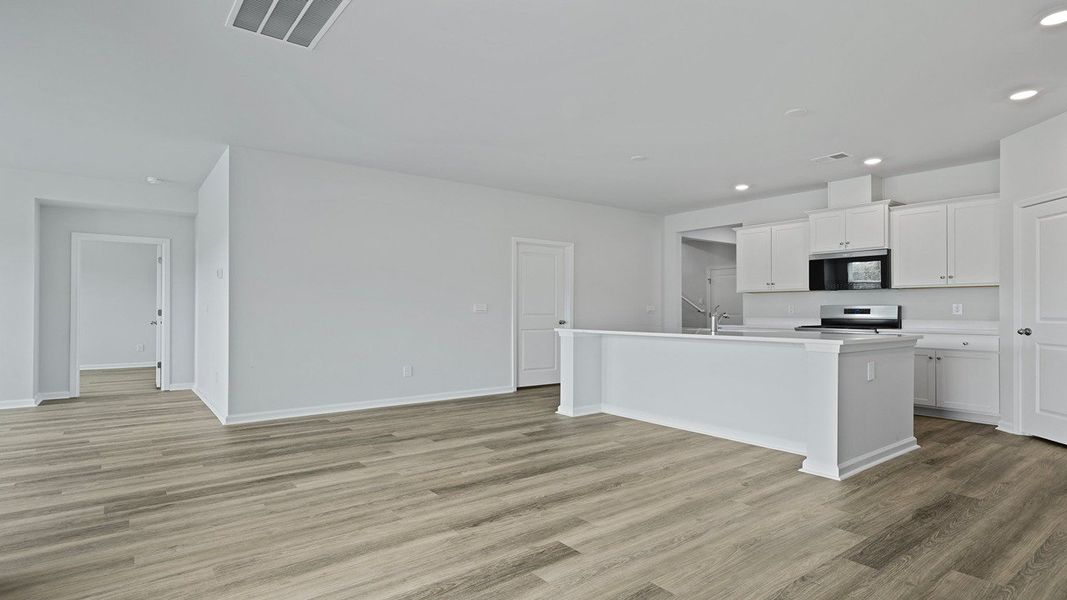 Spacious, unfurnished interior of a new home in Sheep Island, Summerville (Image 8). Spacious, unfurnished interior of a new home in Sheep Island, Summerville (Image 8).