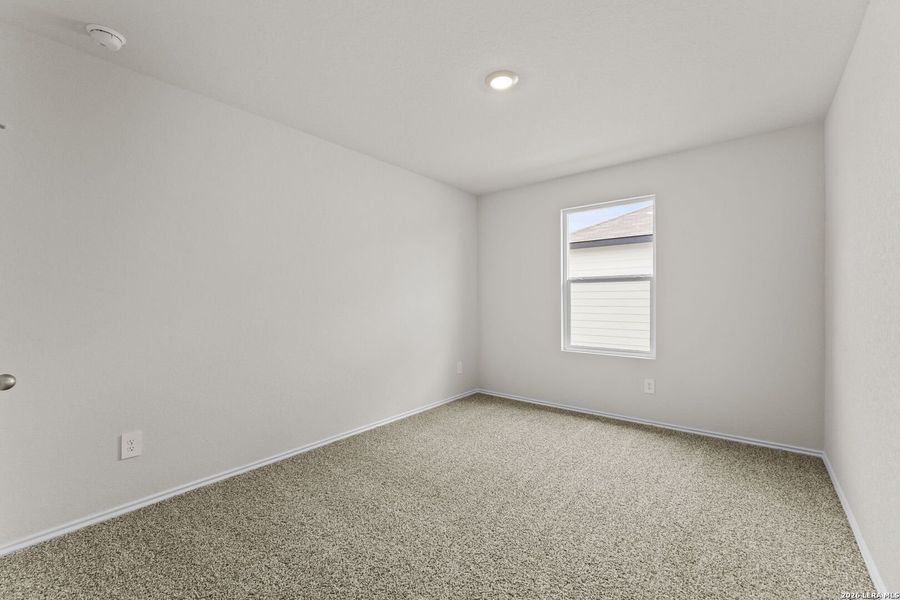 Spacious, unfurnished interior of a new home in Swenson Heights, Seguin (Image 18).