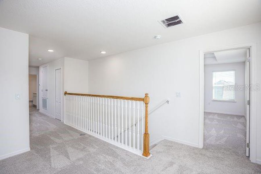 Spacious, unfurnished interior of a new home in Oakhaven Walk, Gainesville (Image 13).