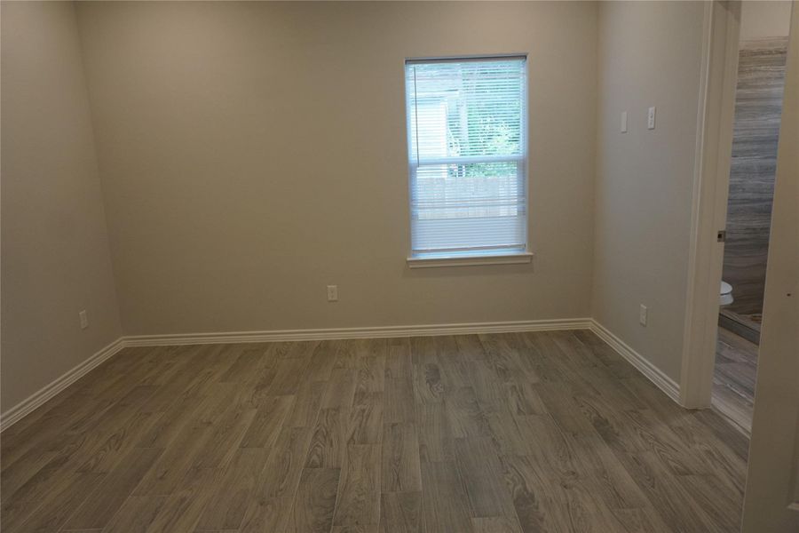 Spacious, unfurnished interior of a new home in , Willis (Image 14).