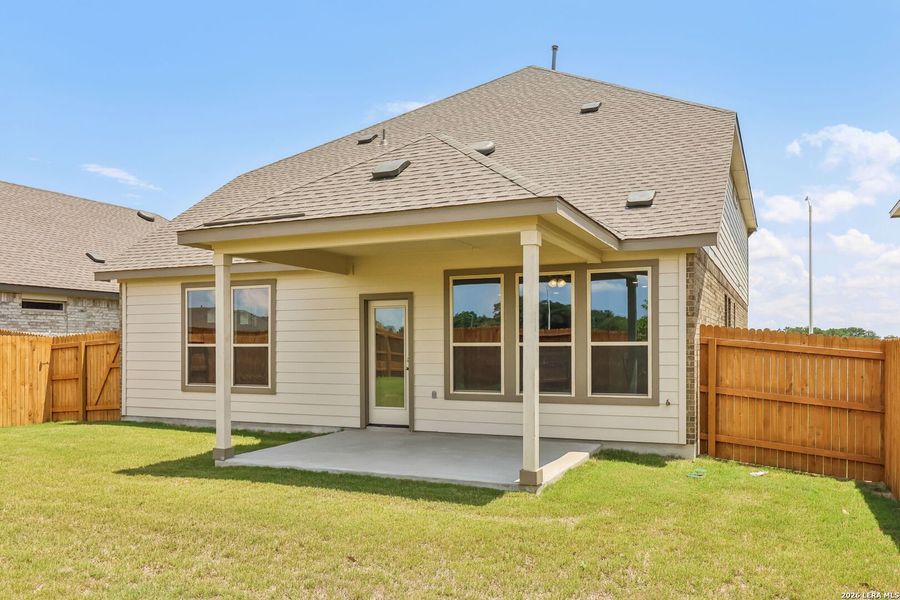 Exterior details and patio area of a home in Stream Waters, Seguin (Image 16).