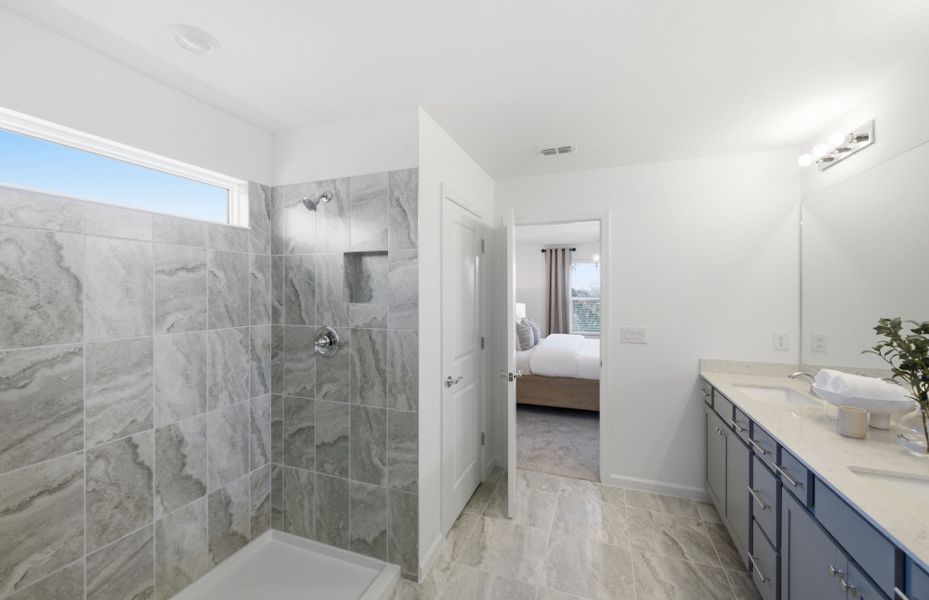 Representative furnished interior of a home built from the Tybee by Pulte Homes in Lakespur Wellen Park, Venice (Image 6).