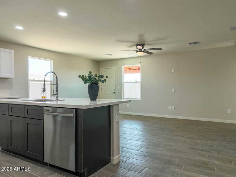 15438 Overfield-2 15438 Overfield-2