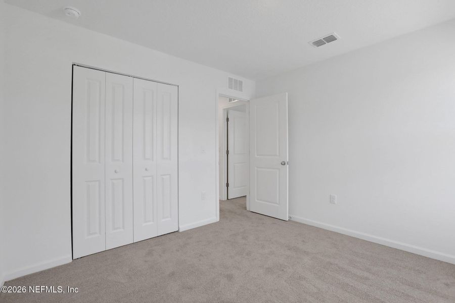 Spacious, unfurnished interior of a new home in Amberly, Green Cove Springs (Image 39).