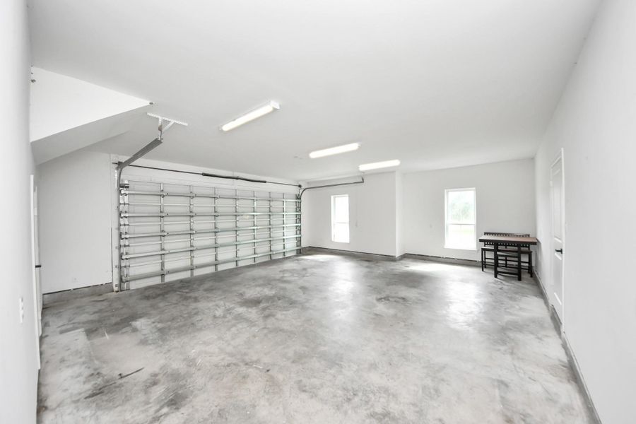 Spacious, unfurnished interior of a new home in , Alvin (Image 33). Spacious, unfurnished interior of a new home in , Alvin (Image 33).