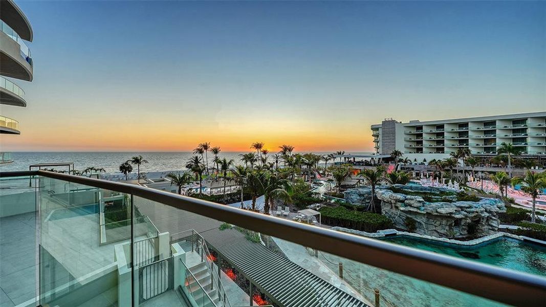 Condo located in Longboat Key, FL showcasing its design and architecture (Image 28). Condo located in Longboat Key, FL showcasing its design and architecture (Image 28).
