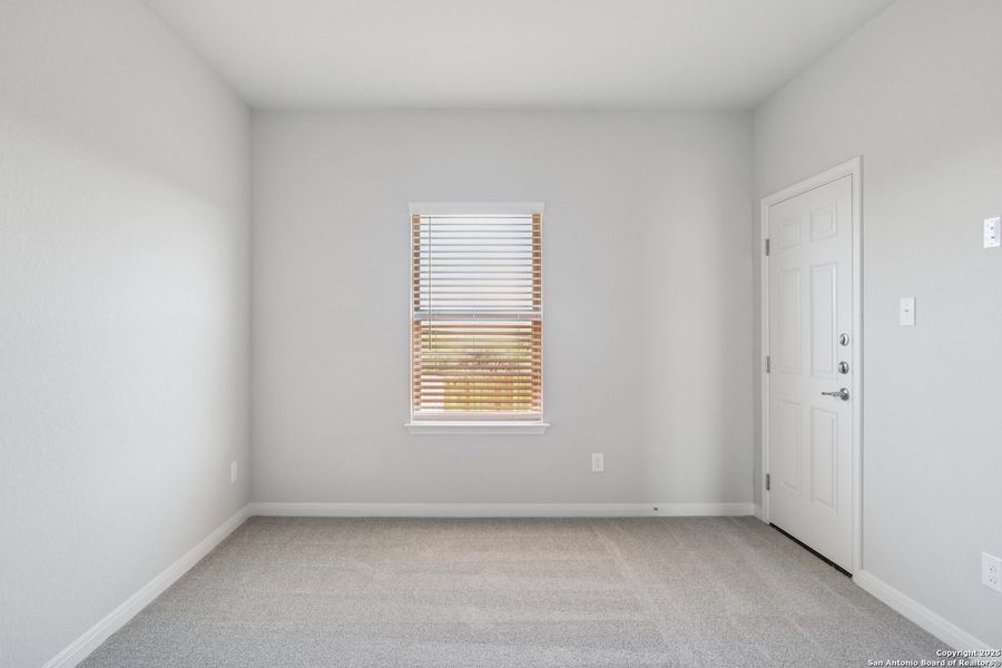 Spacious, unfurnished interior of a new home in Magnolia Village North, San Antonio (Image 26).