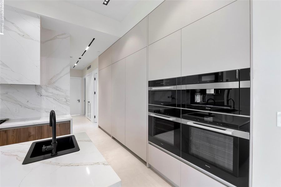 Furnished interior view inside a new home in , Plantation (Image 14).