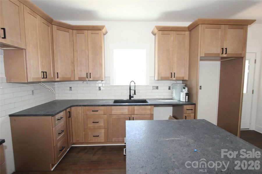 Furnished interior view inside a new home in , Lincolnton (Image 9).