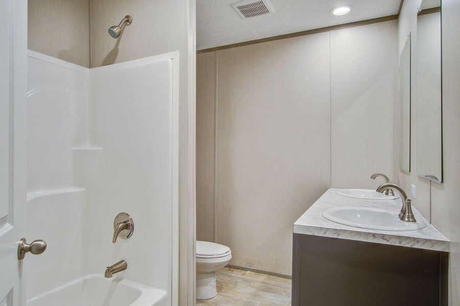 Image 37 of a home in .