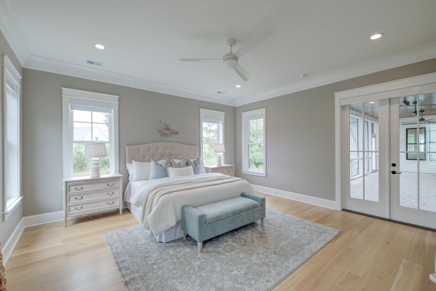 Furnished interior view inside a new home in Daniel Island Park, Charleston (Image 12).