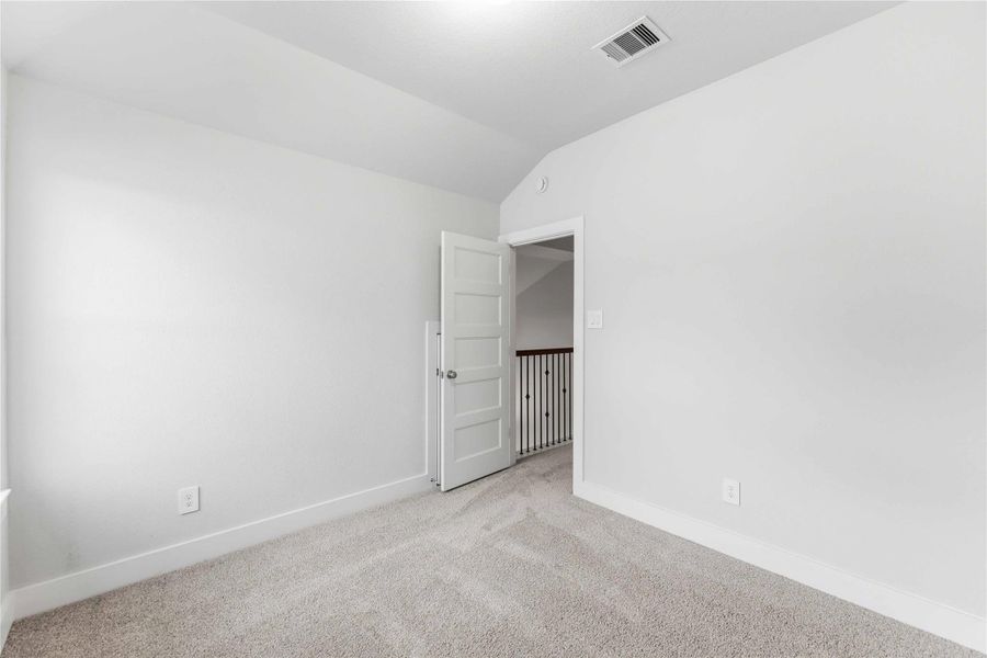 Spacious, unfurnished interior of a new home in Elyson, Katy (Image 16).