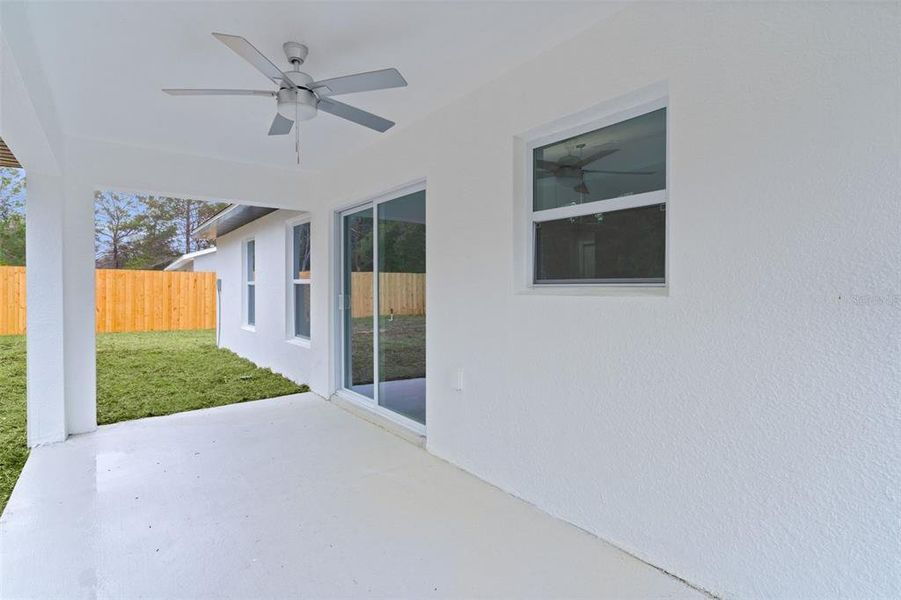 Exterior details and patio area of a home in , Ocklawaha (Image 23).
