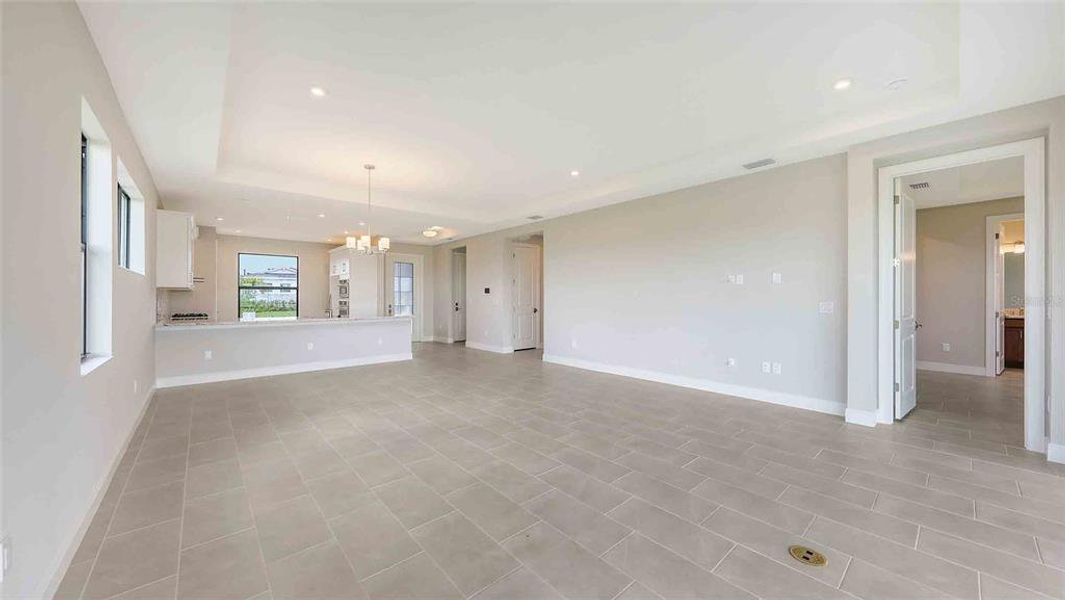Spacious, unfurnished interior of a new home in Woodland Preserve, Parrish (Image 37).
