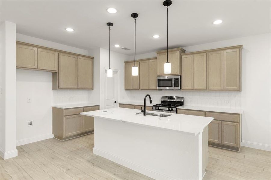 11. 2328 Leighton Top - Kitchen (2)