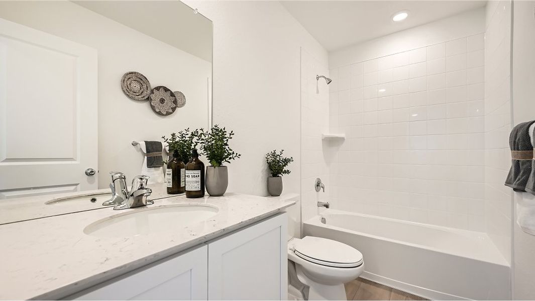 050925 1807 Vibrant II Bath2 F2