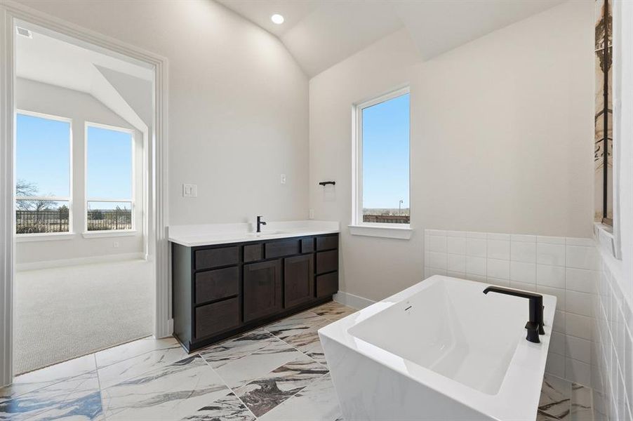 Furnished interior view inside a new home in Ridge Crossing, Waxahachie (Image 7). Furnished interior view inside a new home in Ridge Crossing, Waxahachie (Image 7).