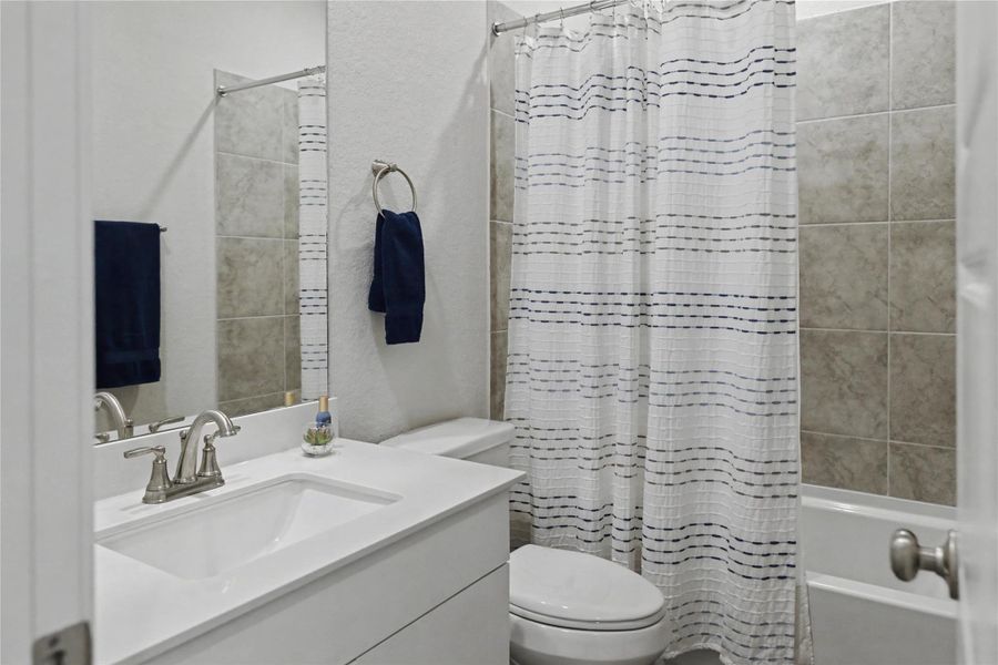 Furnished interior view inside a new home in August Fields, New Braunfels (Image 20).