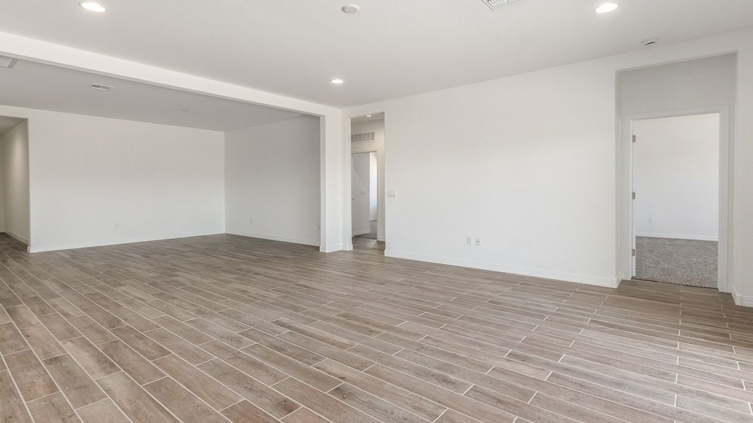 Representative unfurnished interior of a home built from the Catalina - Plan H50T4 by D.R. Horton in Sahuarita Acres, Sahuarita (Image 18).