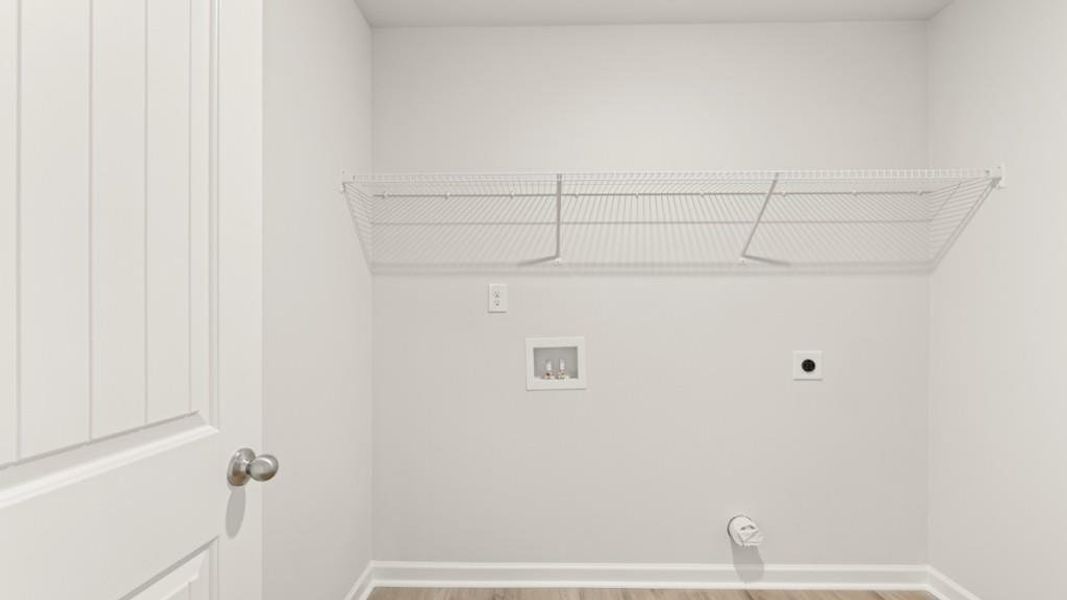 Spacious, unfurnished interior of a new home in Fairhaven, Lithia Springs (Image 19).