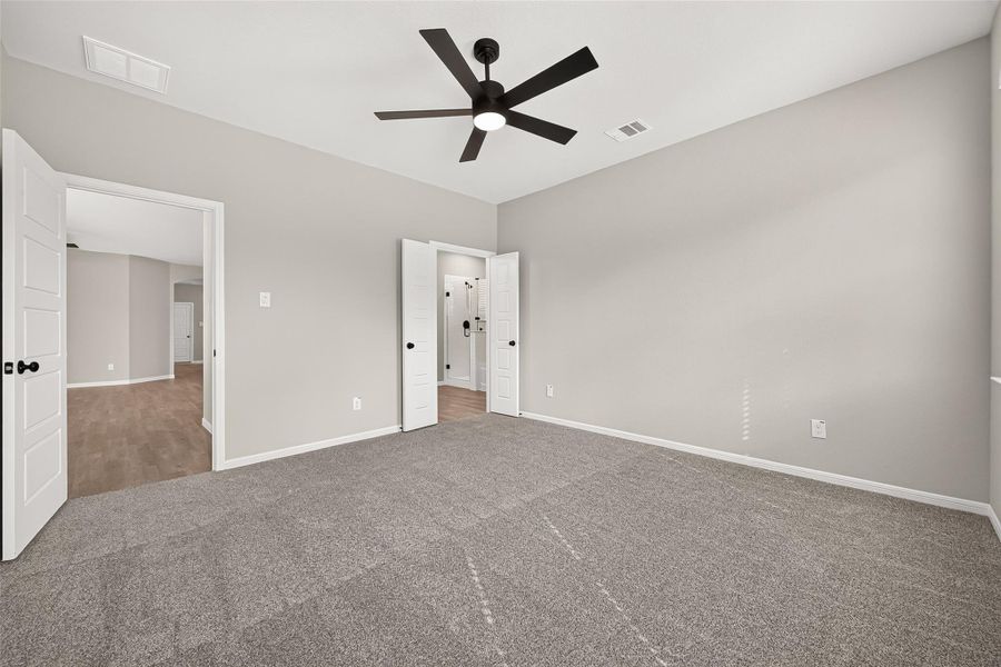 Spacious, unfurnished interior of a new home in La Segarra, Brookshire (Image 20).
