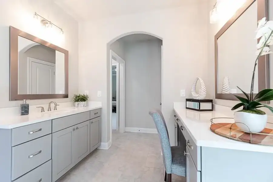 Furnished interior view inside a new home in Aberdeen, Hoschton (Image 52).