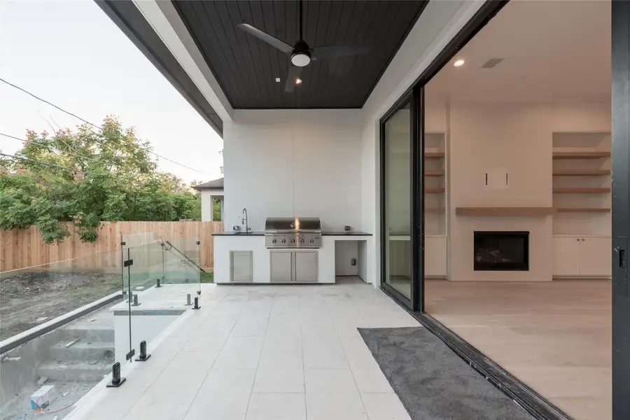 Outdoor Kitchen and Pool