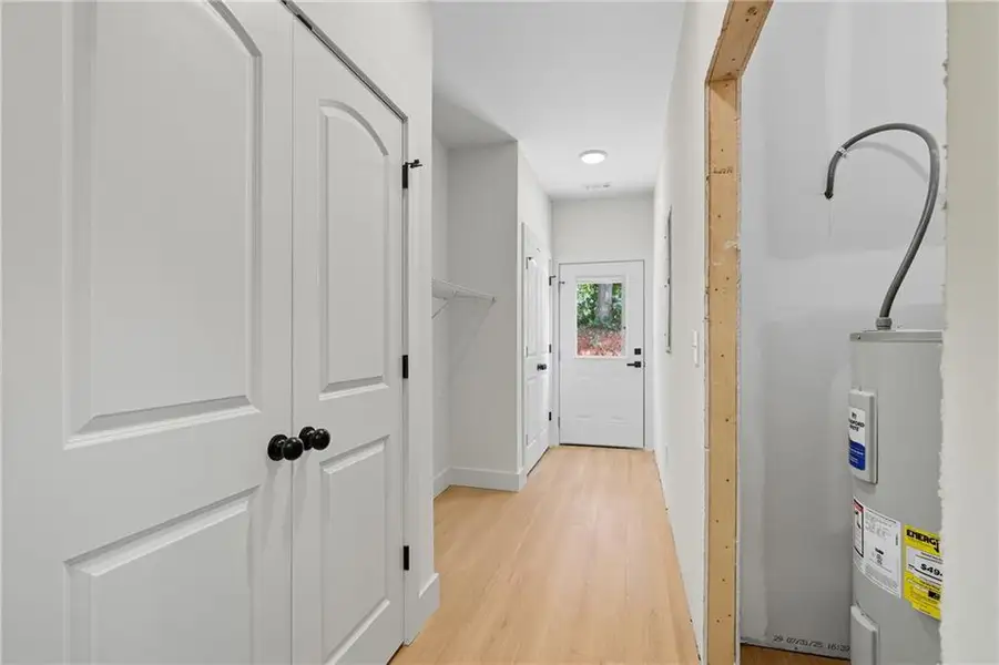 Spacious, unfurnished interior of a new home in , Toccoa (Image 22).