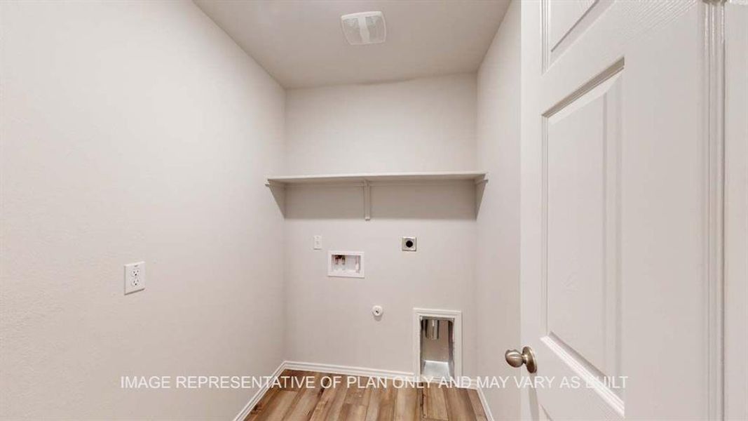 Spacious, unfurnished interior of a new home in , Waco (Image 13). Spacious, unfurnished interior of a new home in , Waco (Image 13).