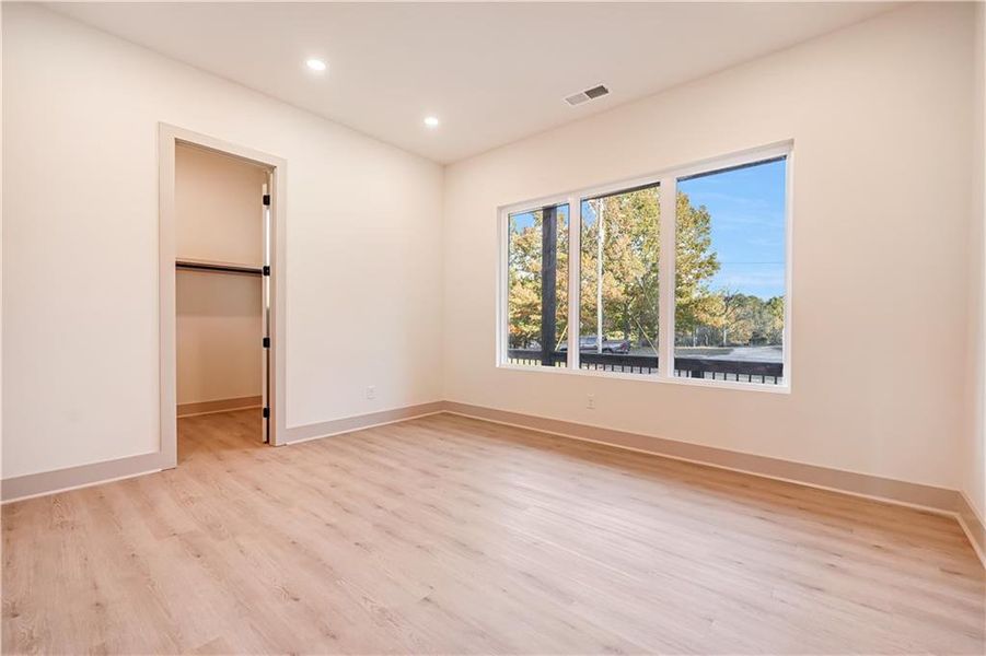 Spacious, unfurnished interior of a new home in , Snellville (Image 19).