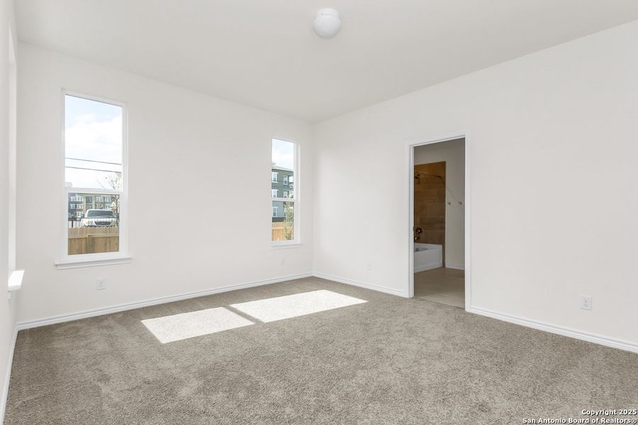 Spacious, unfurnished interior of a new home in Medina Crossing, Von Ormy (Image 7).