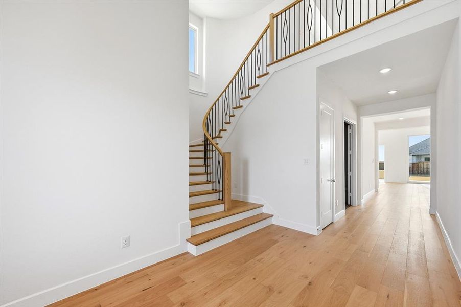 Spacious, unfurnished interior of a new home in Saddle Star Estates, Rockwall (Image 25).