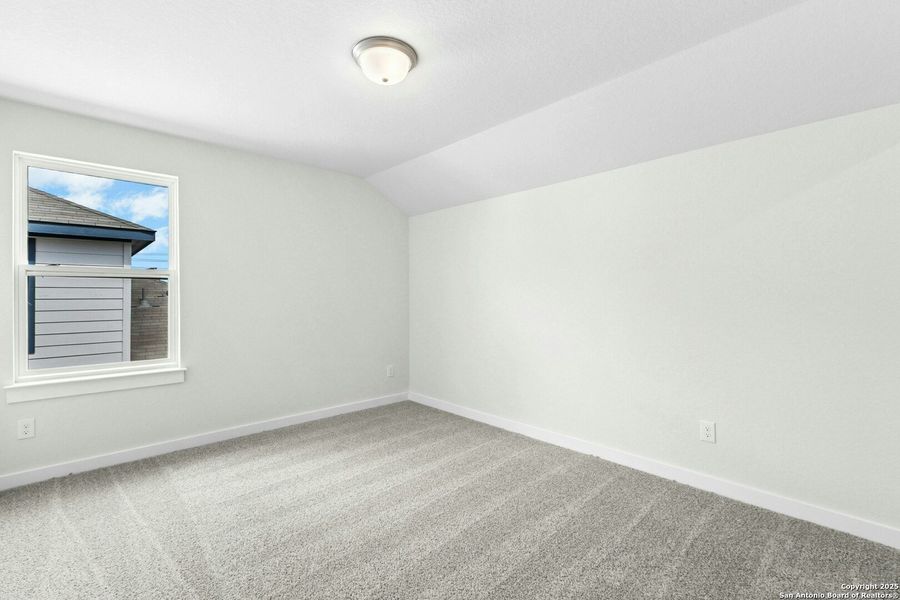 Spacious, unfurnished interior of a new home in Willowbrook, New Braunfels (Image 13).