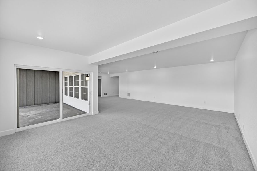 Spacious, unfurnished interior of a new home in Macanta, Castle Rock (Image 22). Spacious, unfurnished interior of a new home in Macanta, Castle Rock (Image 22).