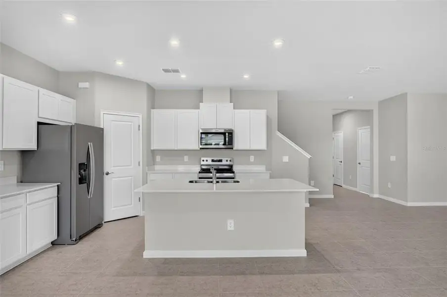 Furnished interior view inside a new home in Sanderling, Palmetto (Image 6).
