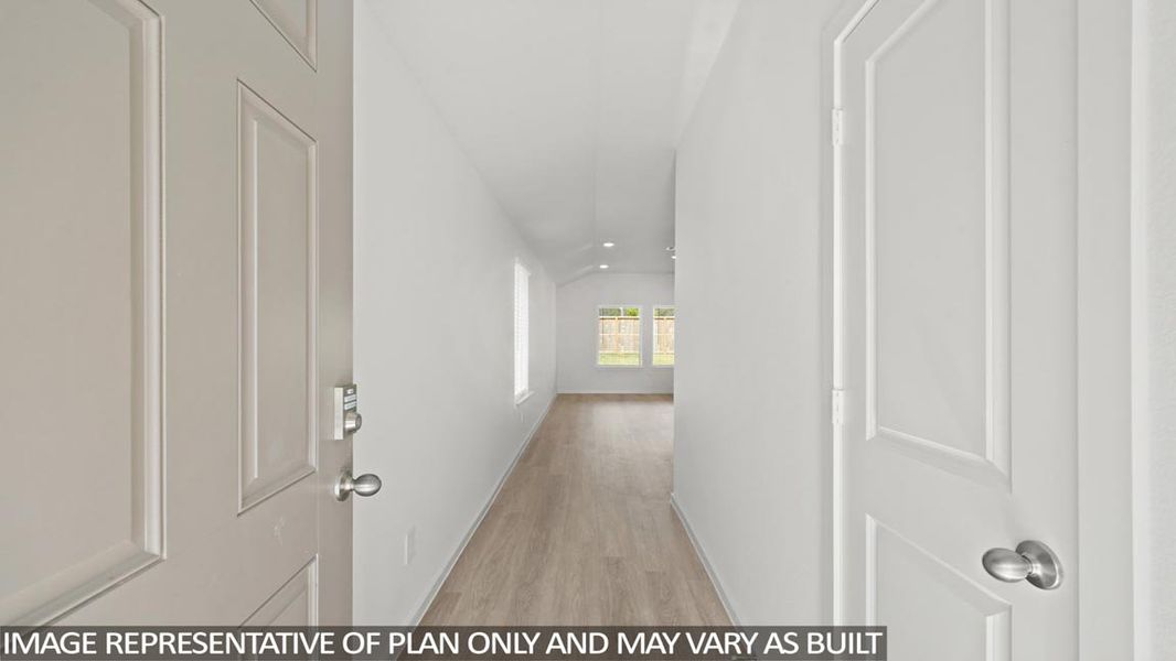 Spacious, unfurnished interior of a new home in Harrington Trails at The Canopies, Splendora (Image 8).