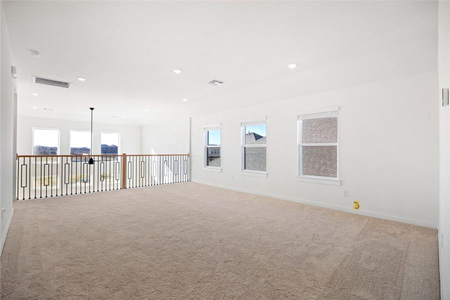 Spacious, unfurnished interior of a new home in , Manvel (Image 32).
