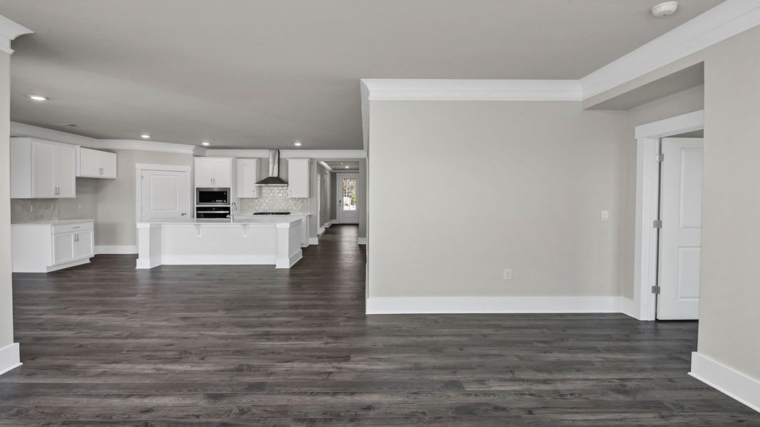 Spacious, unfurnished interior of a new home in Livingston Woods, Irmo (Image 20).