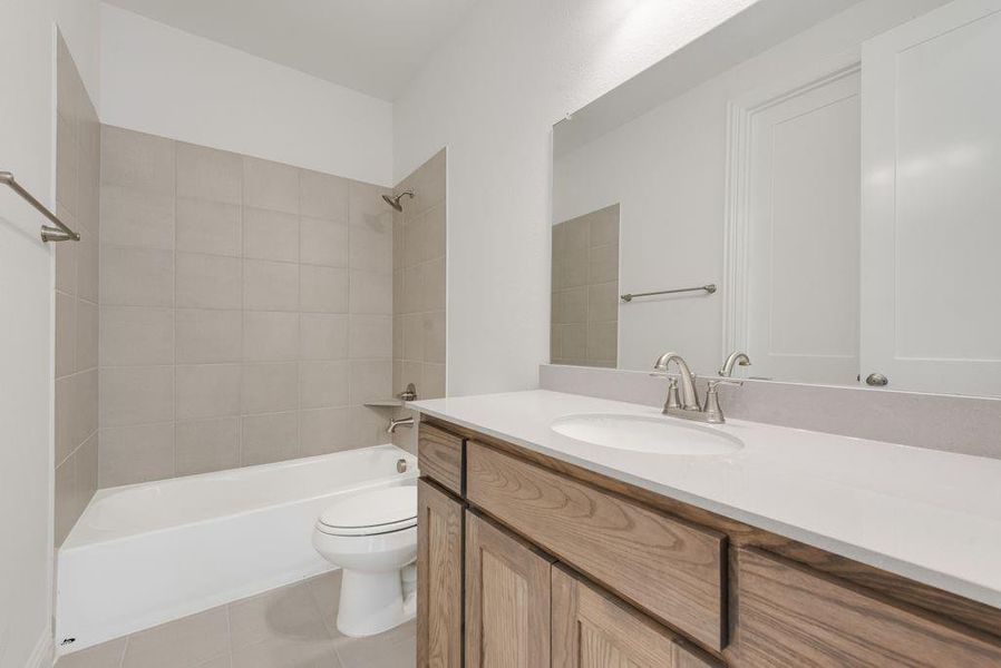 Furnished interior view inside a new home in Cedar Ridge Estates, Grand Prairie (Image 15). Furnished interior view inside a new home in Cedar Ridge Estates, Grand Prairie (Image 15).