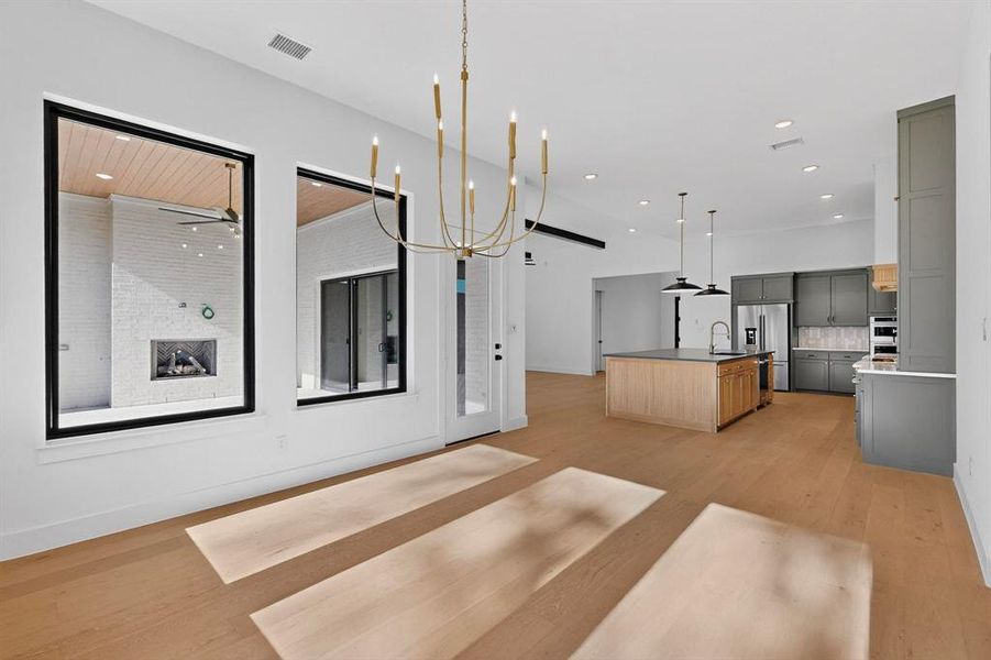 Spacious, unfurnished interior of a new home in , Arlington (Image 31).