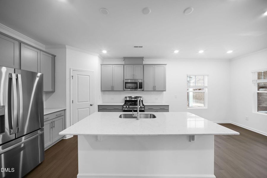 SUN_SherriDowns_Pic_Tessa-20