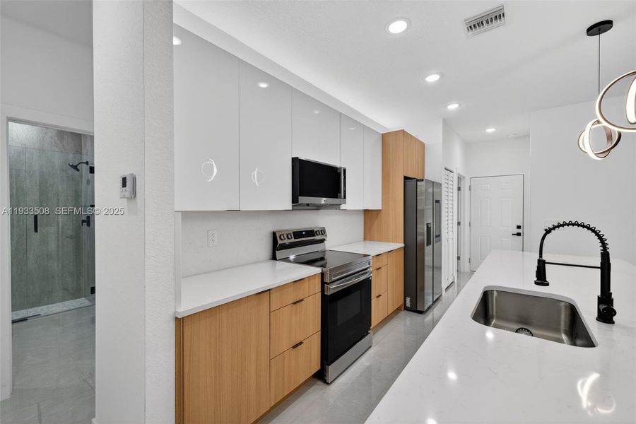 Furnished interior view inside a new home in , Lehigh Acres (Image 7).