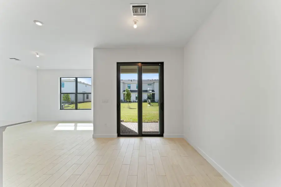 Spacious, unfurnished interior of a new home in Tradition, Port St. Lucie (Image 6). Spacious, unfurnished interior of a new home in Tradition, Port St. Lucie (Image 6).