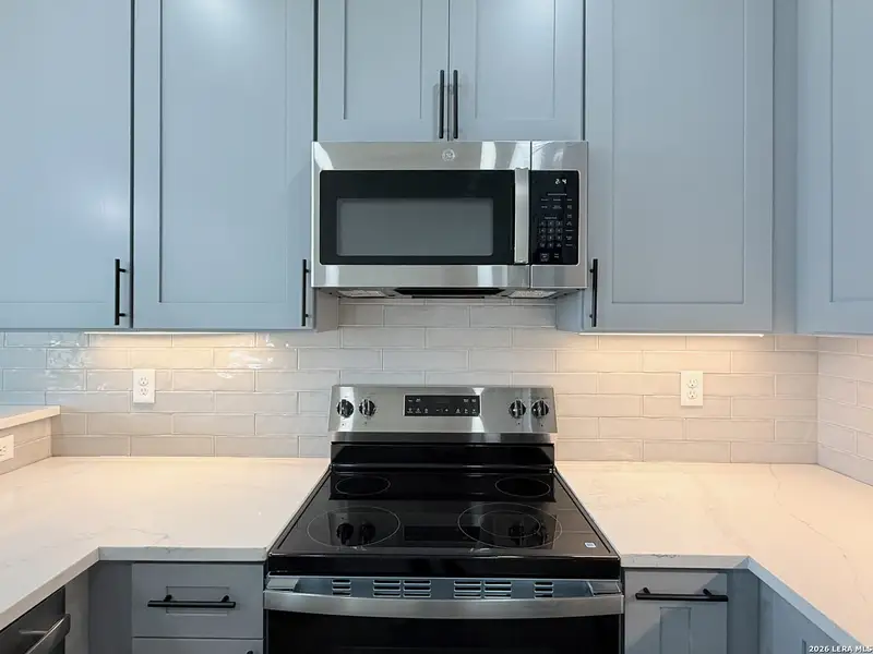 Close-up of interior finishes inside a home in , La Vernia (Image 11).