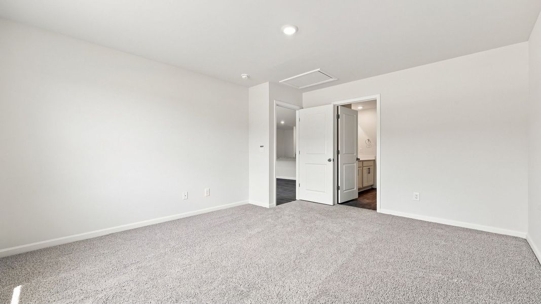 Spacious, unfurnished interior of a new home in Carter Ridge, Greenville (Image 27).